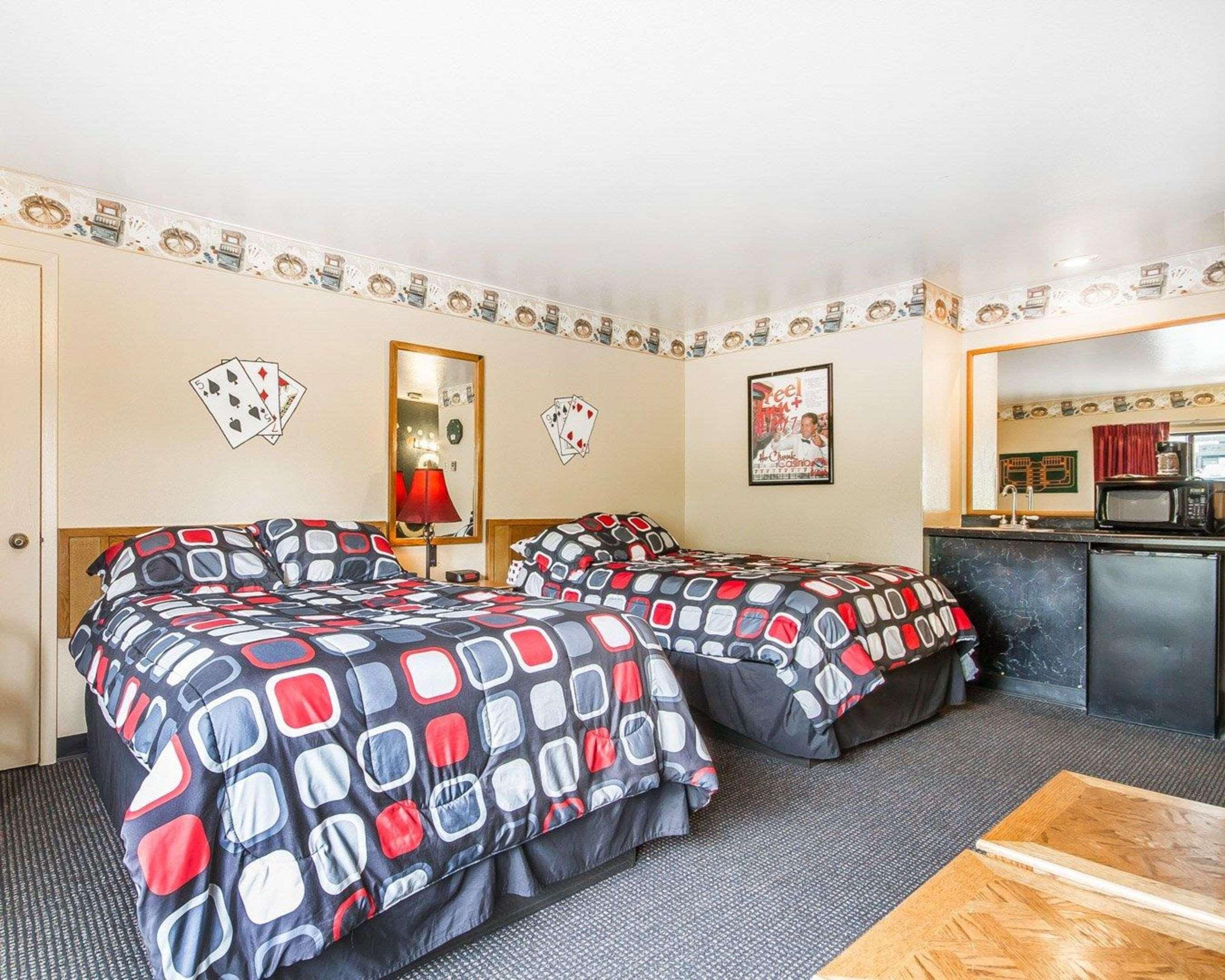 Rodeway Inn & Suites Madison East Zewnętrze zdjęcie