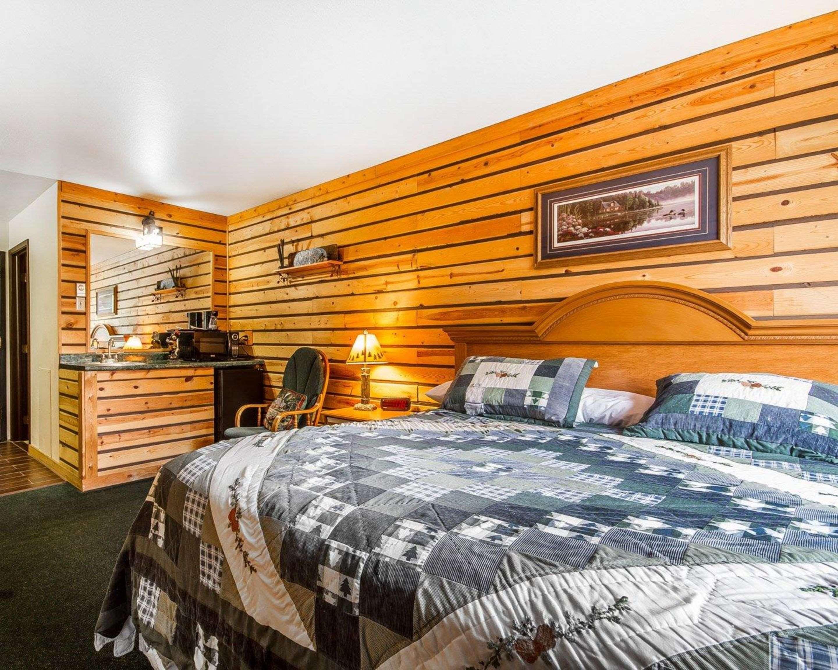 Rodeway Inn & Suites Madison East Zewnętrze zdjęcie