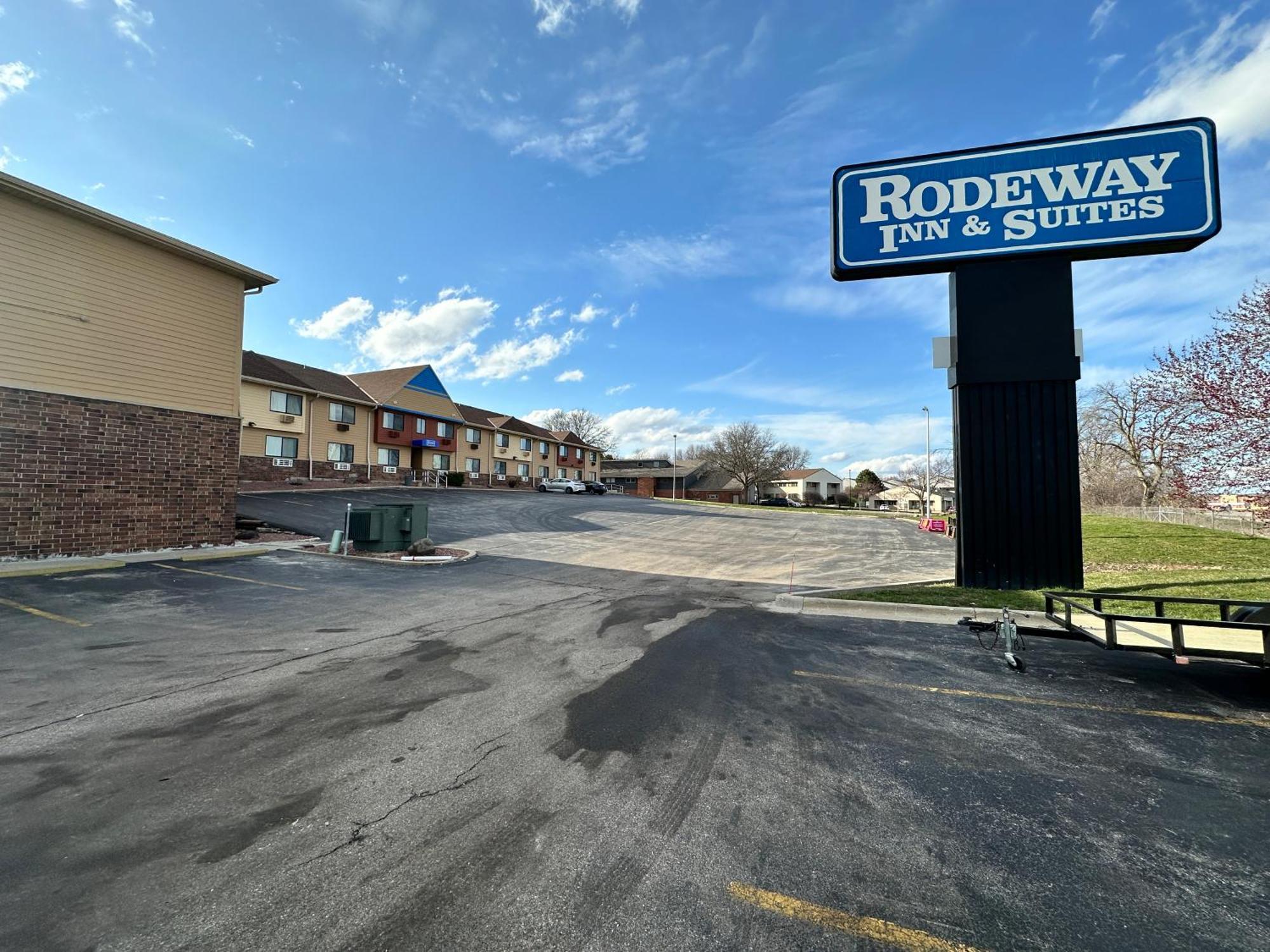 Rodeway Inn & Suites Madison East Zewnętrze zdjęcie