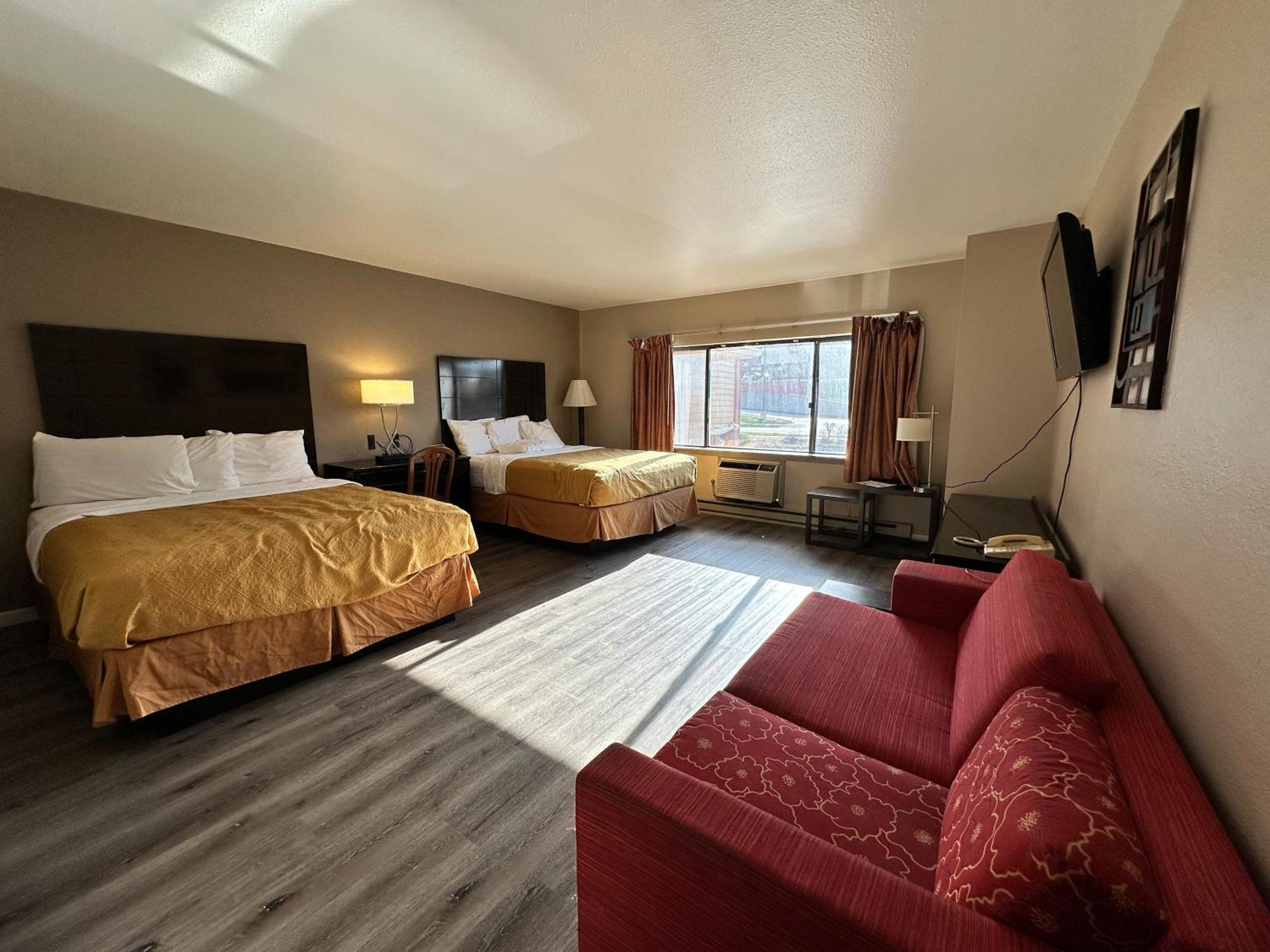 Rodeway Inn & Suites Madison East Zewnętrze zdjęcie