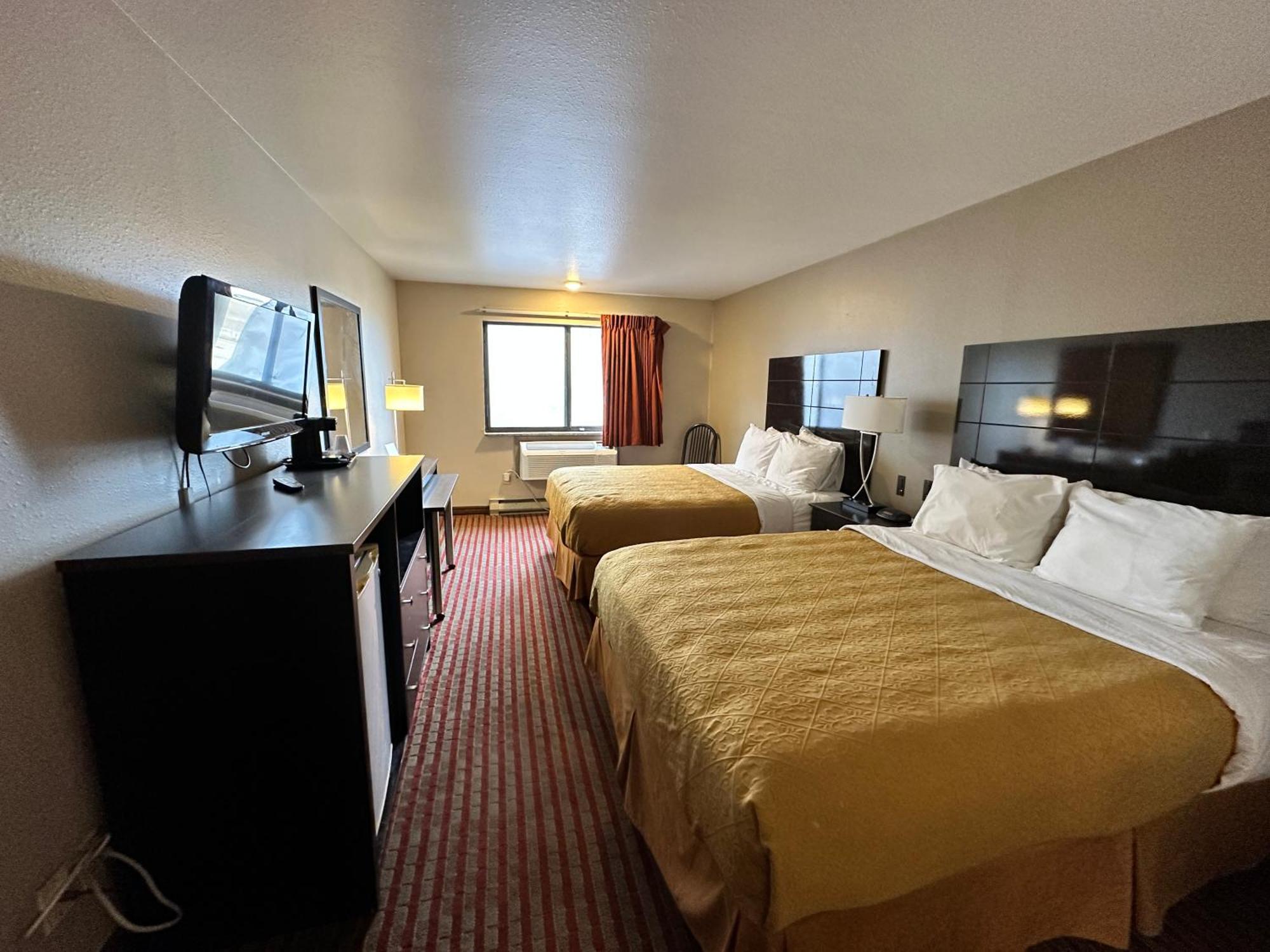 Rodeway Inn & Suites Madison East Zewnętrze zdjęcie