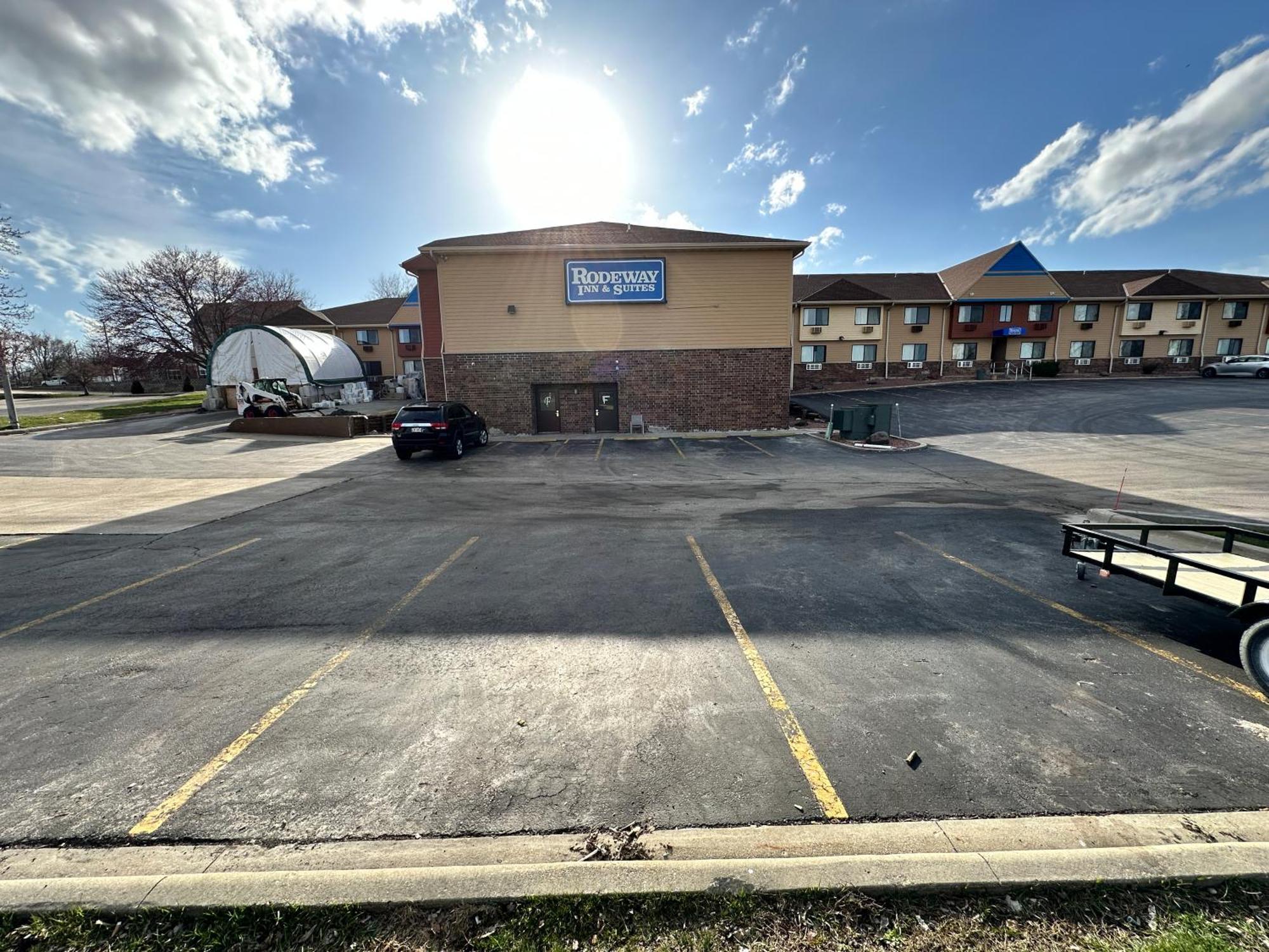 Rodeway Inn & Suites Madison East Zewnętrze zdjęcie