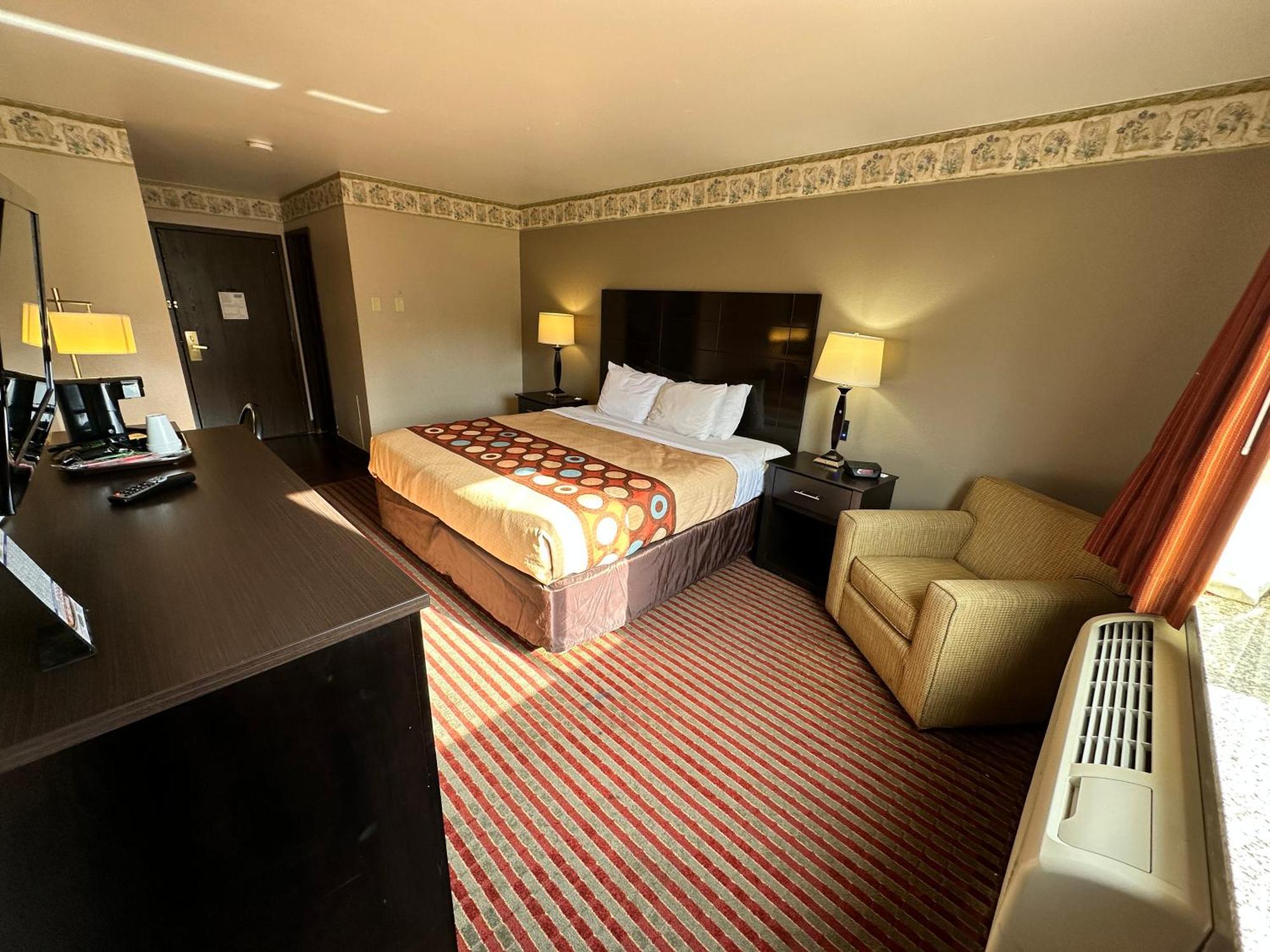 Rodeway Inn & Suites Madison East Zewnętrze zdjęcie