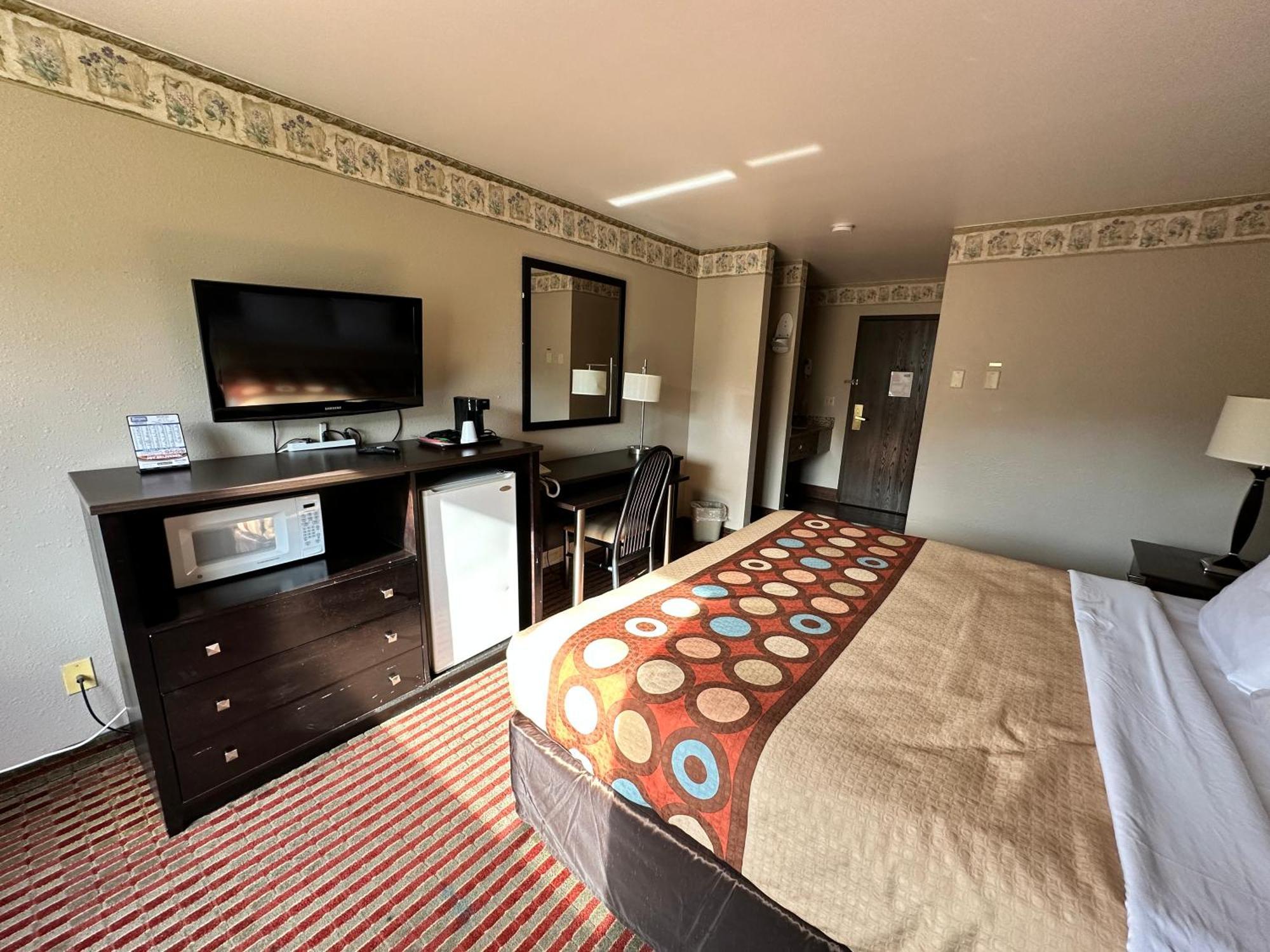 Rodeway Inn & Suites Madison East Zewnętrze zdjęcie