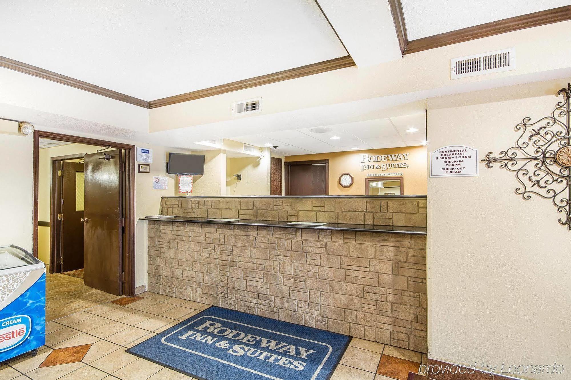Rodeway Inn & Suites Madison East Zewnętrze zdjęcie